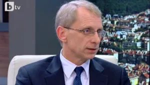 Заместник на Меглена Кунева подаде оставка