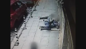 Младежи обират и заплашват с нож посред бял ден в София