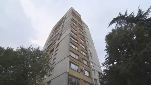 Проверяват евакуирания блок в столичния квартал 