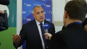 Премиерът за канадските визи: Ощетяват ни несправедливо – както и с Шенген