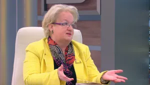 Алена: На първия тур на изборите Цецка Цачева и Румен Радев са с равни шансове