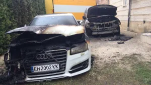 Подпалиха два автомобила на бивш общински съветник в Червен бряг