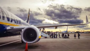 Разследват Ryanair за корупция