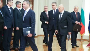 Заседанието на КСНС започна без премиера, Борисов дойде час и половина по-късно