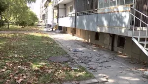 Парчета бетон се откъснаха от блок в Сливен
