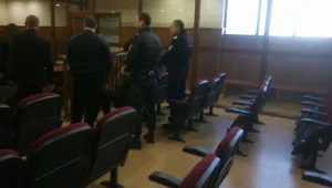 Спецсъдът остави в ареста задържаните за наркотици полицаи 
