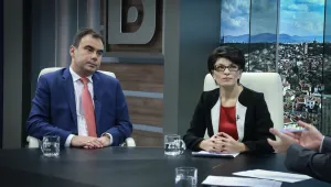 ГЕРБ срещу БСП: Кой да се бори с корупцията и кой да чете Конституцията