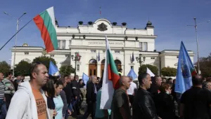 След серията от полицейски протести – скок на заплатите в МВР