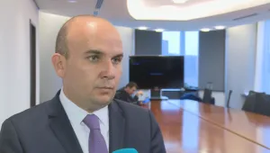 Илхан Кючюк сезира ЕК заради езика на омразата, използван от Костадин Костадинов