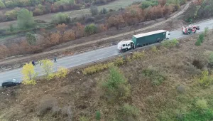Версия: Шофьорът на тира, в който се удари бус край Лесово, е заспал