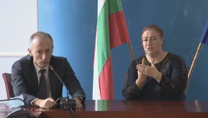 Вълчев: Ако мерките се спазват, има шансове учебната година да бъде над 98% присъствена
