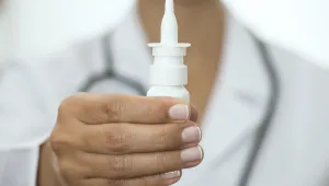 Без инжекция: Ваксините, които ще атакуват COVID-19 още в носа и гърлото