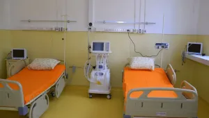 И болницата в Асеновград търси доброволци за COVID отделението