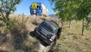 Жена и детето ѝ се разминаха с леки наранявания след катастрофа с тир край Враца