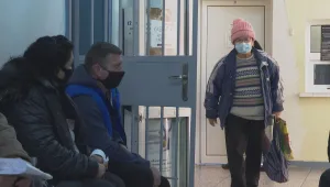 МЗ: COVID зоните намалиха натиска върху болниците
