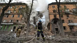11 души, сред които деца, пострадаха при масирана нощна атака в Запорожие