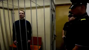 Пореден американец ще лежи в руски затвор: Над 7 г. за нападение на надзирател и следовател