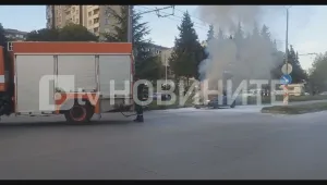 Кола се запали на светофар в Стара Загора