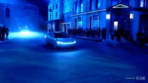 Бъдеще от Tesla: Илон Мъск представи безпилотно такси и хуманоидни работи