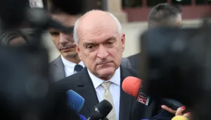 Главчев поиска от екоминистъра спешна среща за яз. 