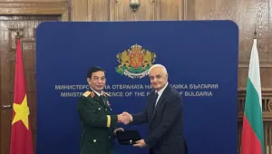 Министрите на отбраната на България и Виетнам обсъдиха партньорството в областта на отбраната