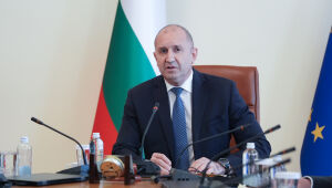 Румен Радев: Закупуваме още 5 зенитно-ракетни комплекса