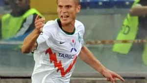 Вердер (Бремен) даде под наем Розенберг на Расинг (Сантандер)