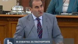 Цветанов се извини за неудобствата при издаване на новите документи