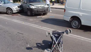 Двегодишно дете е с опасност за живота след катастрофа във Варна 