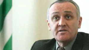 Вицепрезидентът на Абхазия оцеля при четвърто покушение