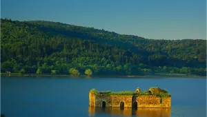 Кукери откриват водния булевард на изкуствата и занаятите 