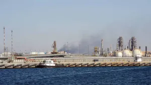 Френската преса: Париж си е уговорил 35% от либийския петрол 