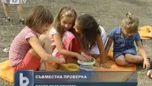 Солени фъстъци и калорични вафли примамват децата в училищните лавки 
