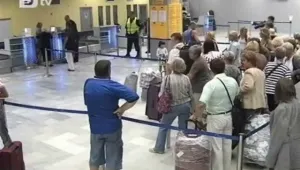 Русия организира полет, за да прибере летовниците си от България