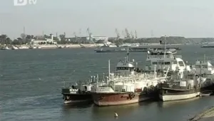 Плиткият Дунав продължава да спъва корабоплаването 
