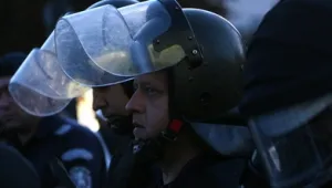 Гаечен ключ и готварски чук – 