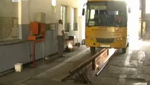 Шофьорите на ученически автобуси плащат от джоба си за курсове
