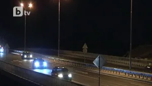 Нощни гонки с мотори по новия участък на Околовръстното в София
