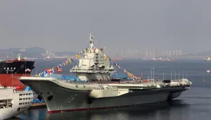 Китай пусна на вода първия си самолетоносач