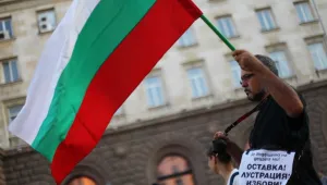Нечути и неразбрани хората-факли са симптоматични за отиващата си година