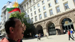 Бащата на Сесил Каратанчева дебютира на контрапротеста
