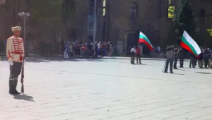 Контрапротестът с критики към изказване на Плевнелиев