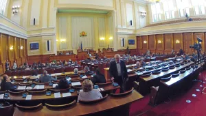 БСП, ДПС и „Атака” си обещаха да скъсат връзката бизнес-политика