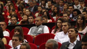 Студенти и бизнес в търсене на реализация за младите