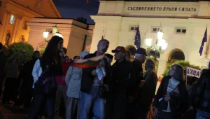 Протестиращи се скараха с Йоло Денев на 103-ия ден на недоволство