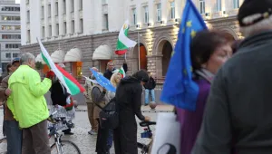 Кой прави опит да дирижира протестите?