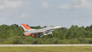 Американските ВВС тестваха успешно наземно управляван изтребител F-16