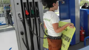 Екоактивисти блокираха бензиностанция край Благоевград