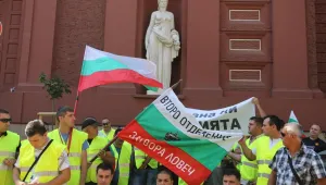 Повечето затвори частично връщат 24-часовите дежурства