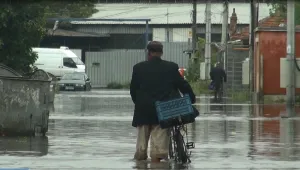 Червени кодове за високи речни води в страната